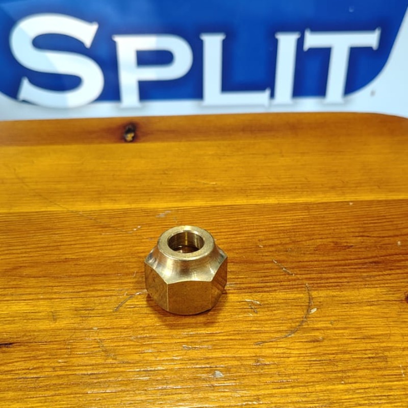 Tuerca Reduccion 5/8-1/2 Bronce (estante 19)